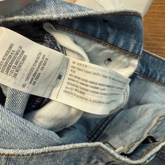 Abercrombie Slim Straight Ultra High Rise Jeans Size 36 / 22 Light Wash Denim - Picture 6 of 9